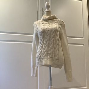 Divided Size 10 White